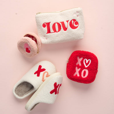 Fuzzy Slippers - XOXO: S/M (Women's 5 - 7.5)