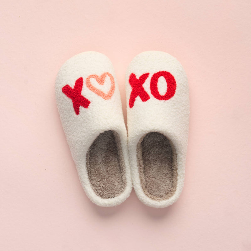 Fuzzy Slippers - XOXO: M/L (Women&