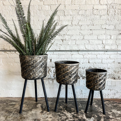 LEGGED BAMBOO BASKETS