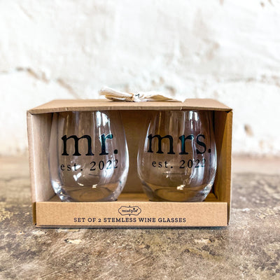 MR. & MRS. WINE GLASS 2022